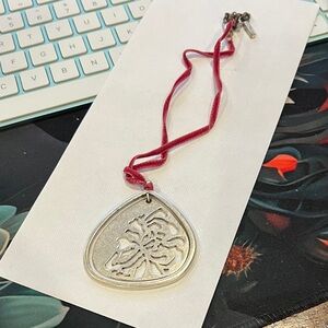 22 Kenneth Cole Silver Floral Pendant Necklace on Pink Velvet Cord 7"